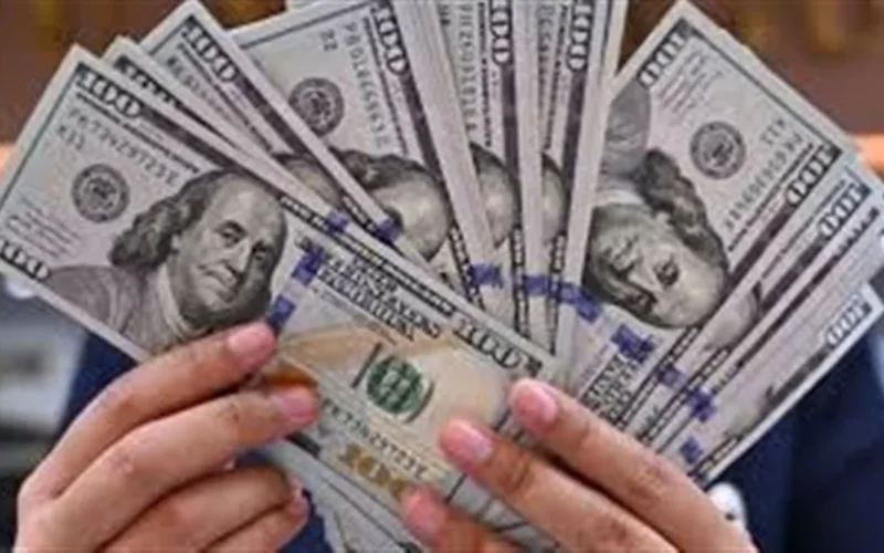 تحركات سعر الدولار مقابل الجنيه المصري في تعاملات الأربعاء 11 مارس